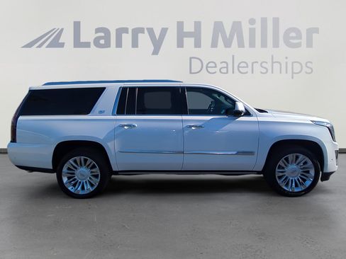 Used 2019 Cadillac Escalade ESV Platinum image 6