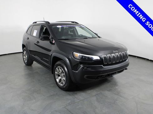 Used 2022 Jeep Cherokee Trailhawk w/ Premium Leather Package image 11