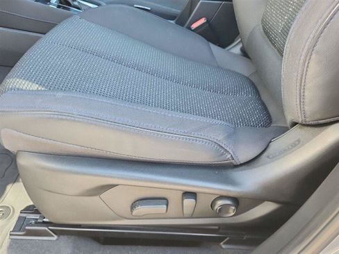 Used 2025 Subaru Forester Premium AWD/4WD image 12
