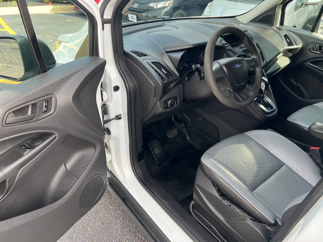 Used 2015 Ford Transit Connect XL FWD image 20