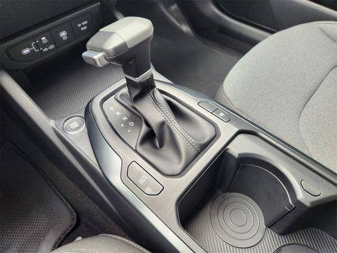 New 2025 Kia K4 LX image 15
