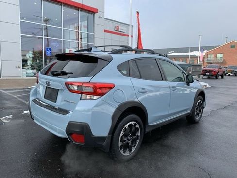 Used 2021 Subaru Crosstrek 2.0i Premium w/ Moonroof Package image 3