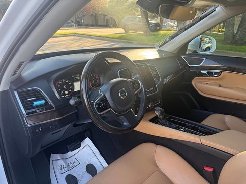 Used 2016 Volvo XC90 T6 Momentum w/ Protection Package Plus image 12