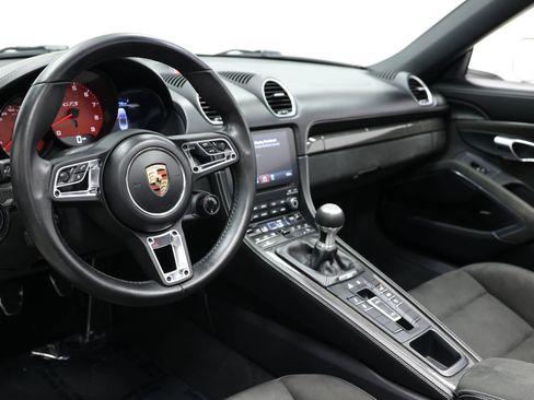 Used 2021 Porsche 718 Boxster GTS image 2