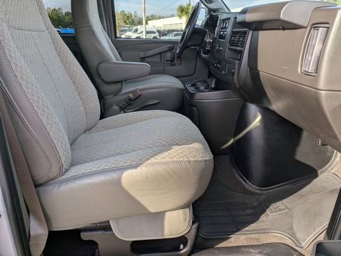 Used 2024 Chevrolet Express 3500 LS image 27
