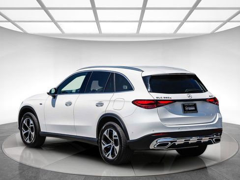 Certified 2025 Mercedes-Benz GLC 350e 4MATIC image 2