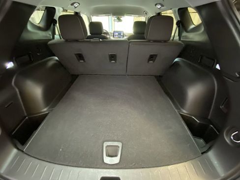 Used 2025 Chevrolet Blazer LT FWD image 29