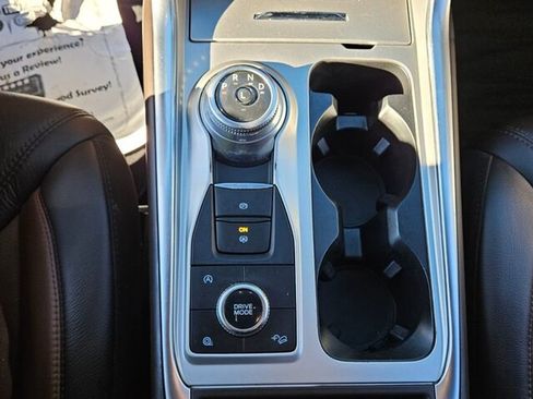 Used 2024 Ford Explorer King Ranch w/ Technology Package image 20