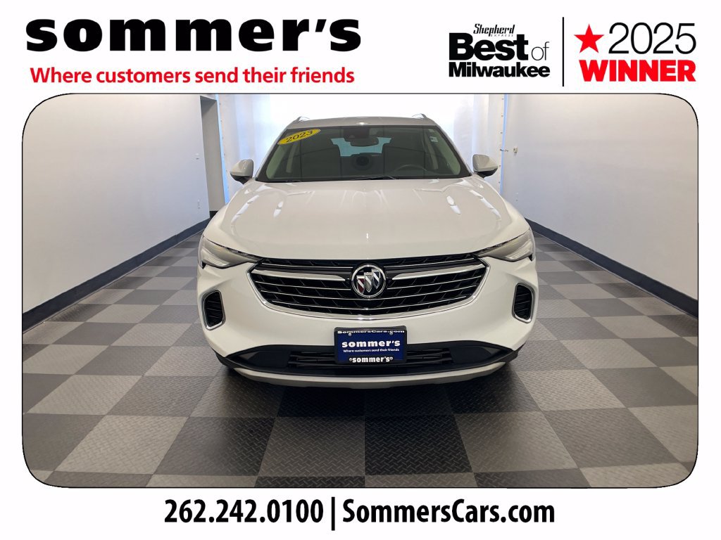 Used 2023 Buick Envision Essence FWD image 2