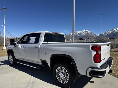 Used 2020 Chevrolet Silverado 3500 High Country w/ Z71 Off-Road Package image 3