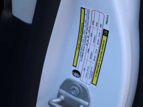 Used 2023 Chrysler Pacifica Touring-L FWD image 30