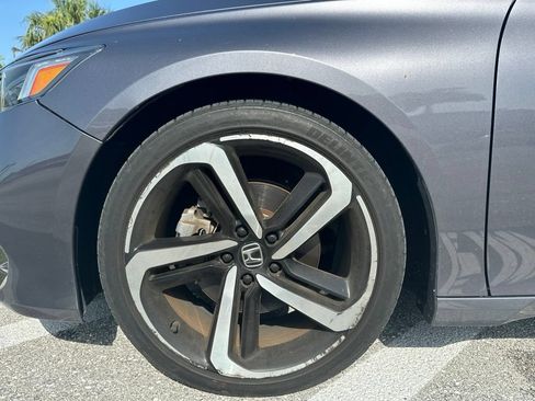 Used 2018 Honda Accord Sport image 12
