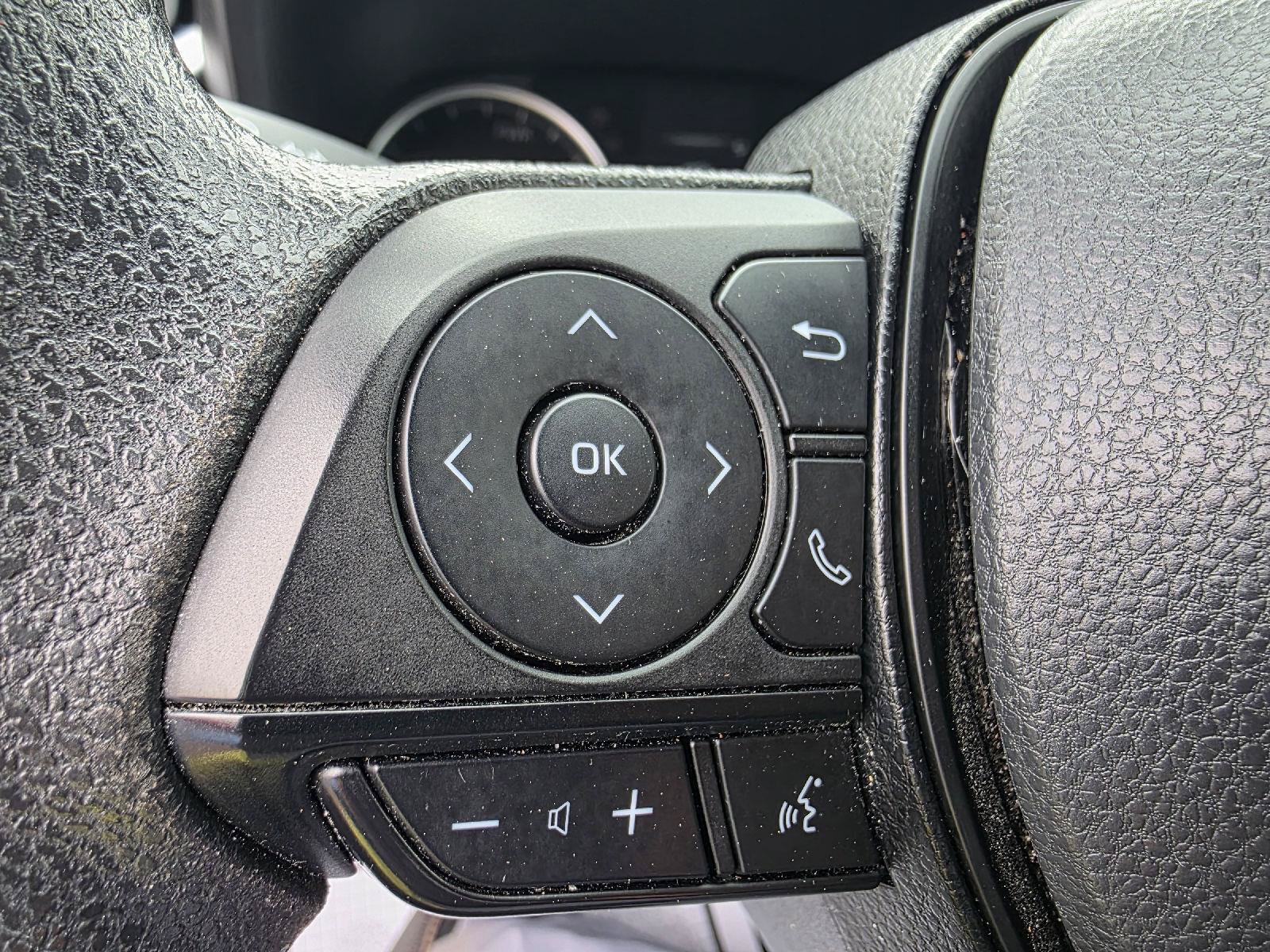 Used 2022 Toyota RAV4 LE AWD/4WD image 10