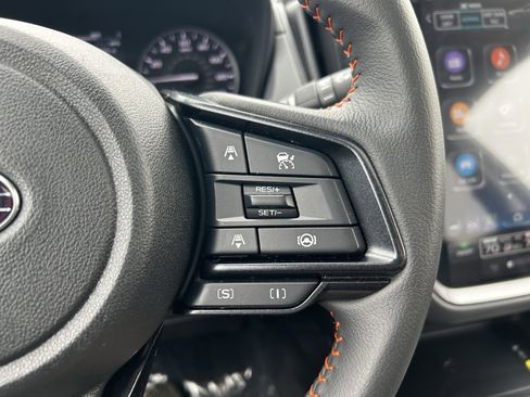 Certified 2025 Subaru Crosstrek 2.5i Limited w/ Crosstrek Mirror Package image 17