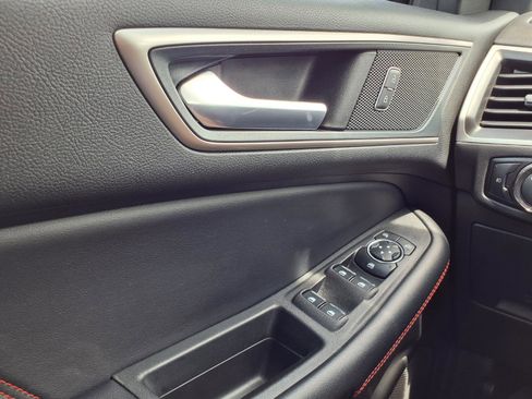 Used 2024 Ford Edge ST-Line AWD/4WD image 20