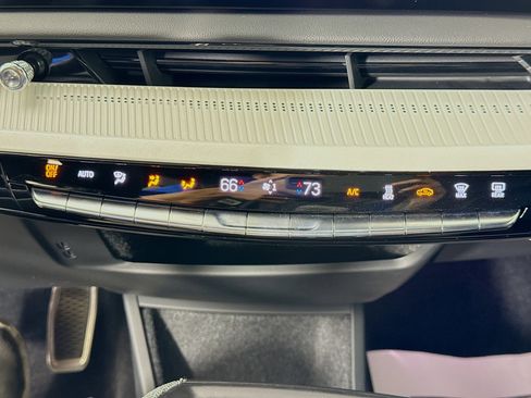 Used 2025 Cadillac Optiq Sport 1 AWD/4WD image 16