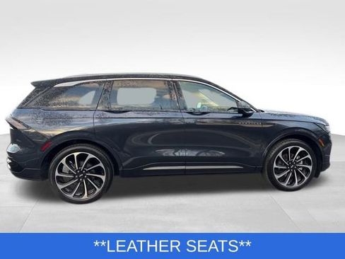 Certified 2024 Lincoln Nautilus Black Label image 7