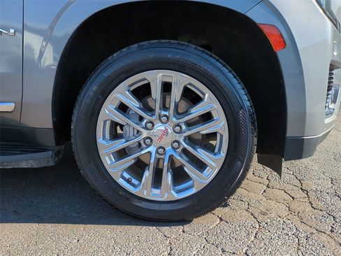 Used 2021 GMC Yukon SLT image 11