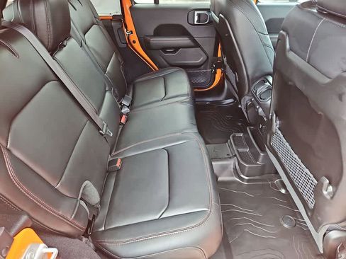 Used 2025 Jeep Wrangler Unlimited Rubicon w/ Convenience Group image 21