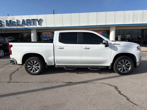 Used 2022 Chevrolet Silverado 1500 LT image 2