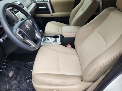 Used 2022 Toyota 4Runner SR5 Premium AWD/4WD image 29