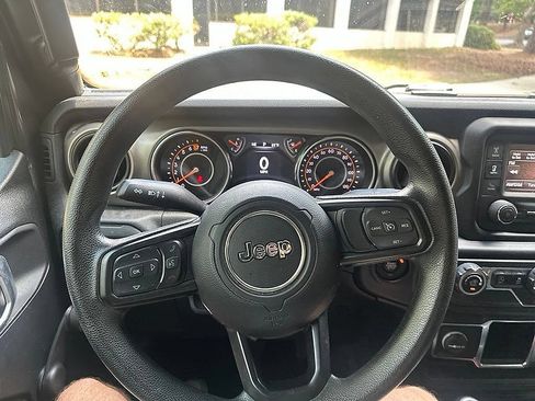 Used 2020 Jeep Wrangler Unlimited Sport AWD/4WD image 10