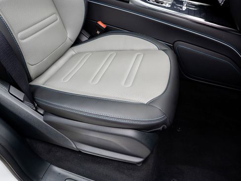 Used 2025 Mercedes-Benz G 580 w/ EQ Technology image 39