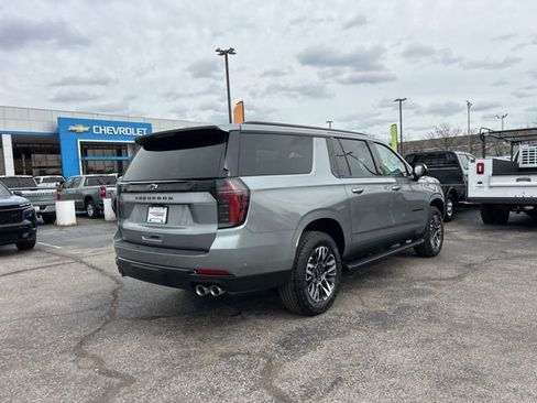 New 2026 Chevrolet Suburban Z71 image 3