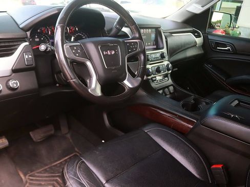 Used 2018 GMC Yukon SLE AWD/4WD image 12
