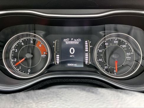 Used 2019 Jeep Cherokee Latitude Plus image 26