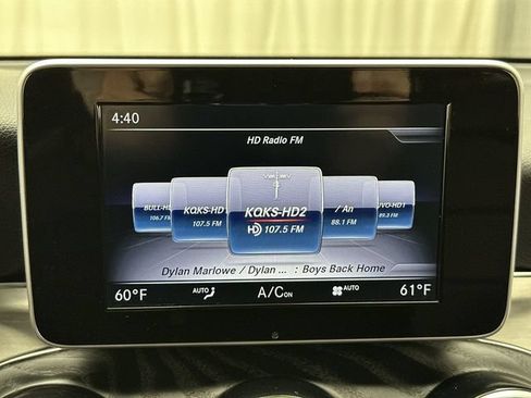 Used 2019 Mercedes-Benz GLC 300 4MATIC image 16