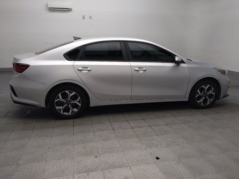 Used 2019 Kia Forte LXS FWD image 10