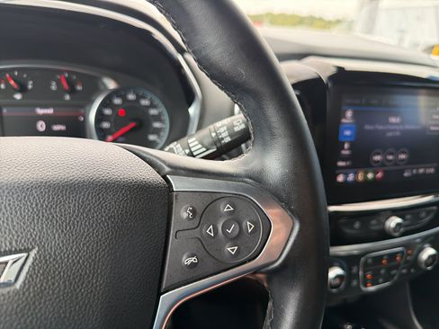 Used 2023 Chevrolet Traverse LT FWD image 27