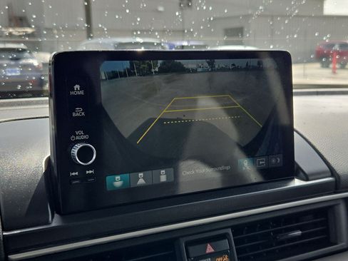 Used 2024 Honda Pilot Touring image 25