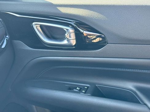 New 2026 Jeep Compass Latitude AWD/4WD image 37
