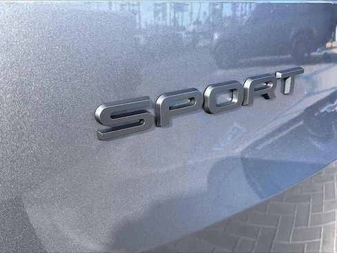 Used 2025 Land Rover Range Rover Sport image 8