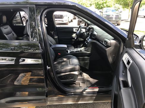 Used 2022 Ford Explorer ST w/ Equipment Group 401A AWD/4WD image 28