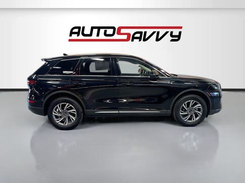 Used 2024 Lincoln Corsair AWD w/ Equipment Group 102A image 8