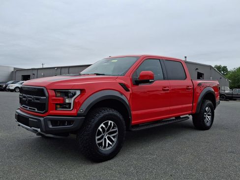 Certified 2018 Ford F150 Raptor w/ Equipment Group 802A Luxury AWD/4WD image 3