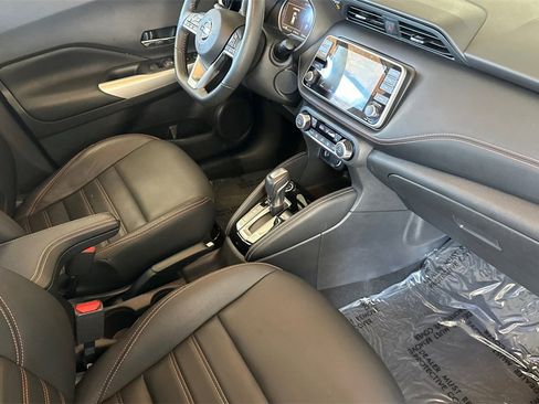 Used 2020 Nissan Kicks SR w/ SR Premium Package image 13
