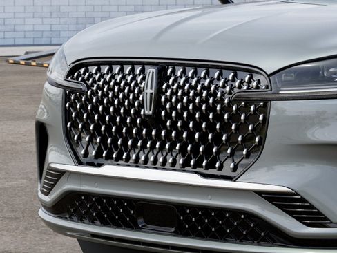 New 2027 Lincoln Aviator Black Label AWD/4WD image 17