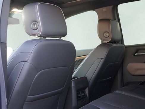 New 2026 GMC Canyon Denali image 22