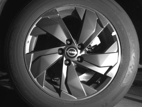 Used 2025 Nissan Rogue SV image 14