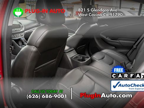 Used 2018 Chevrolet Volt Premier w/ Driver Confidence Package image 8