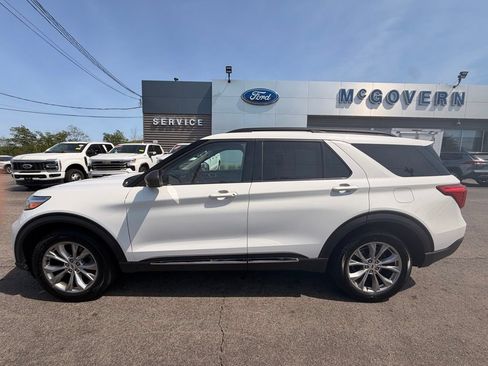 Used 2023 Ford Explorer XLT w/ Equipment Group 202A AWD/4WD image 5