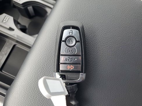 New 2026 Ford F250 Lariat w/ Chrome Package image 22