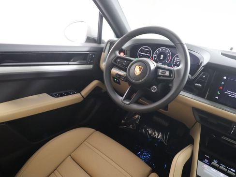 New 2026 Porsche Cayenne Coupe AWD/4WD image 12