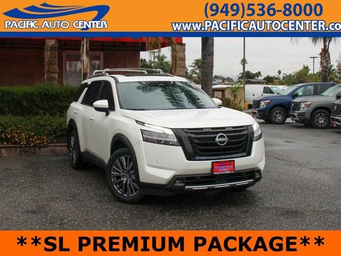 Used 2024 Nissan Pathfinder SL w/ SL Premium Package image 1
