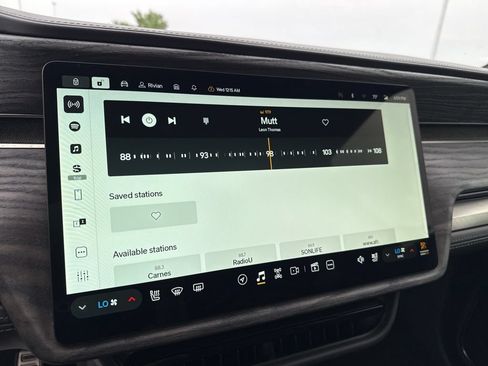 Used 2022 Rivian R1S Launch Edition AWD/4WD image 18