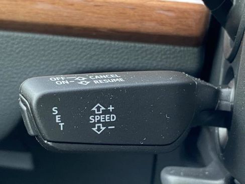 Used 2022 Audi Q5 2.0T Premium w/ Convenience Package image 28